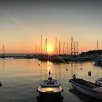 The Sea View * 诺维·维诺多尔斯基